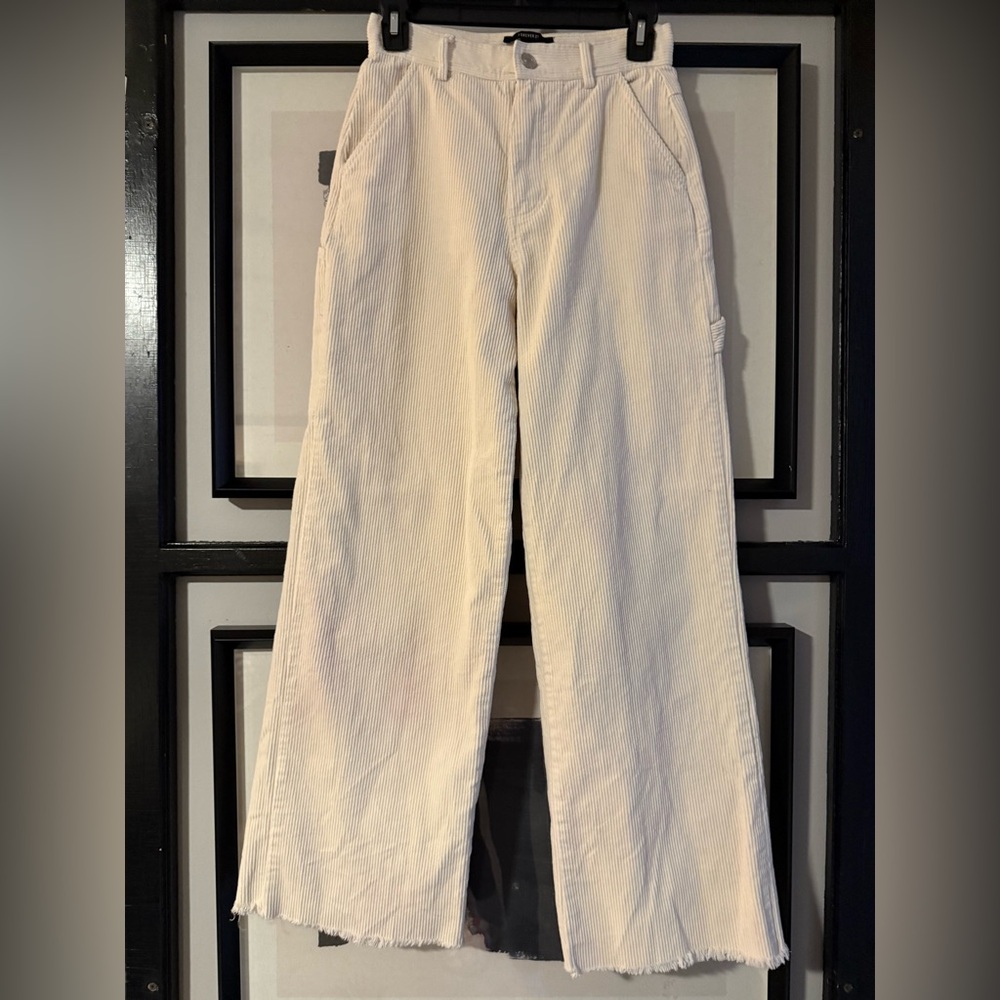 Women's Cream Wide-Leg Cropped Corduroy Pants